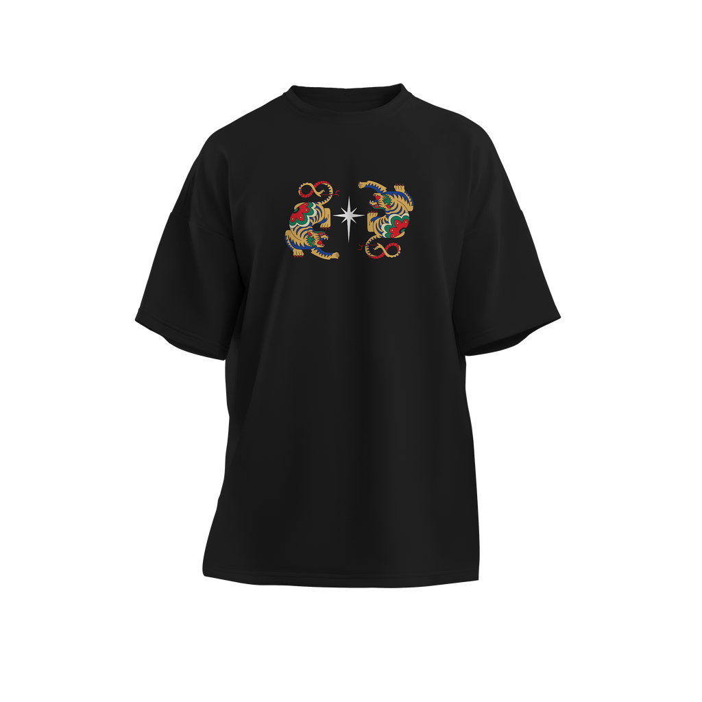 Fangs & Claws Tee - Unisex Oversized T-shirt